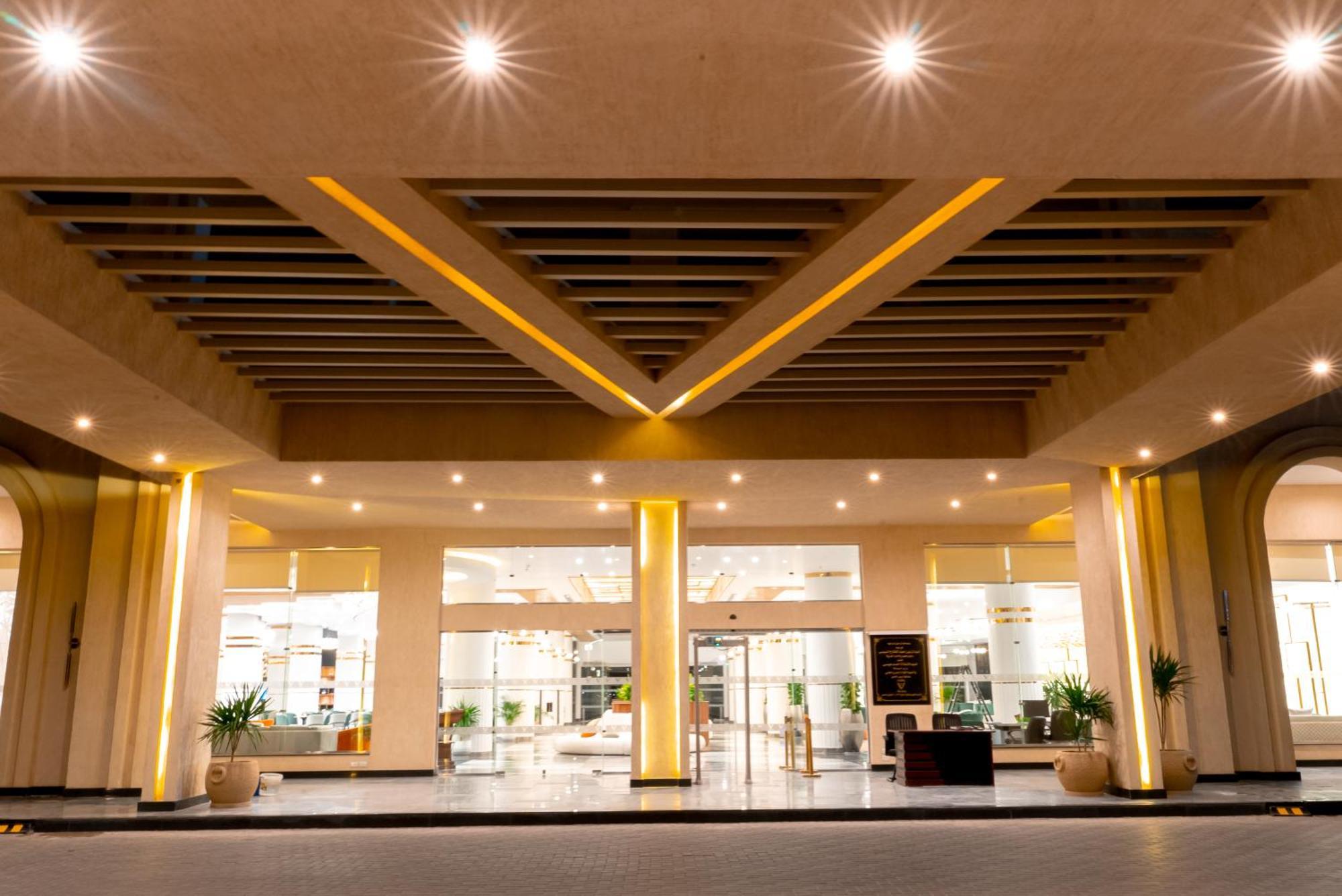 The V Luxury Resort Sahl Hasheesh الغردقة المظهر الخارجي الصورة The lobby of the hotel