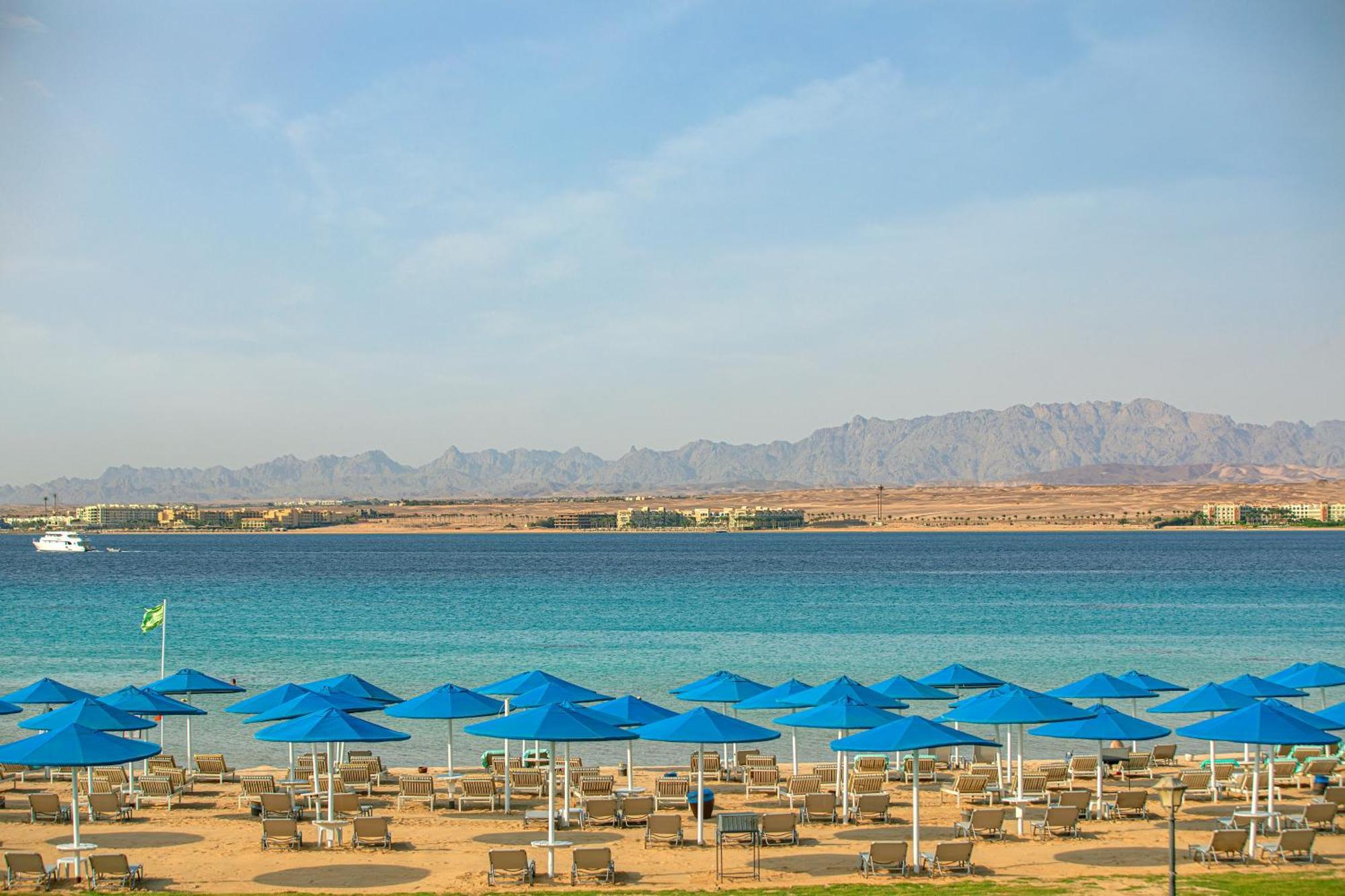 The V Luxury Resort Sahl Hasheesh الغردقة المظهر الخارجي الصورة The Red Sea coast at Sharm El Sheikh