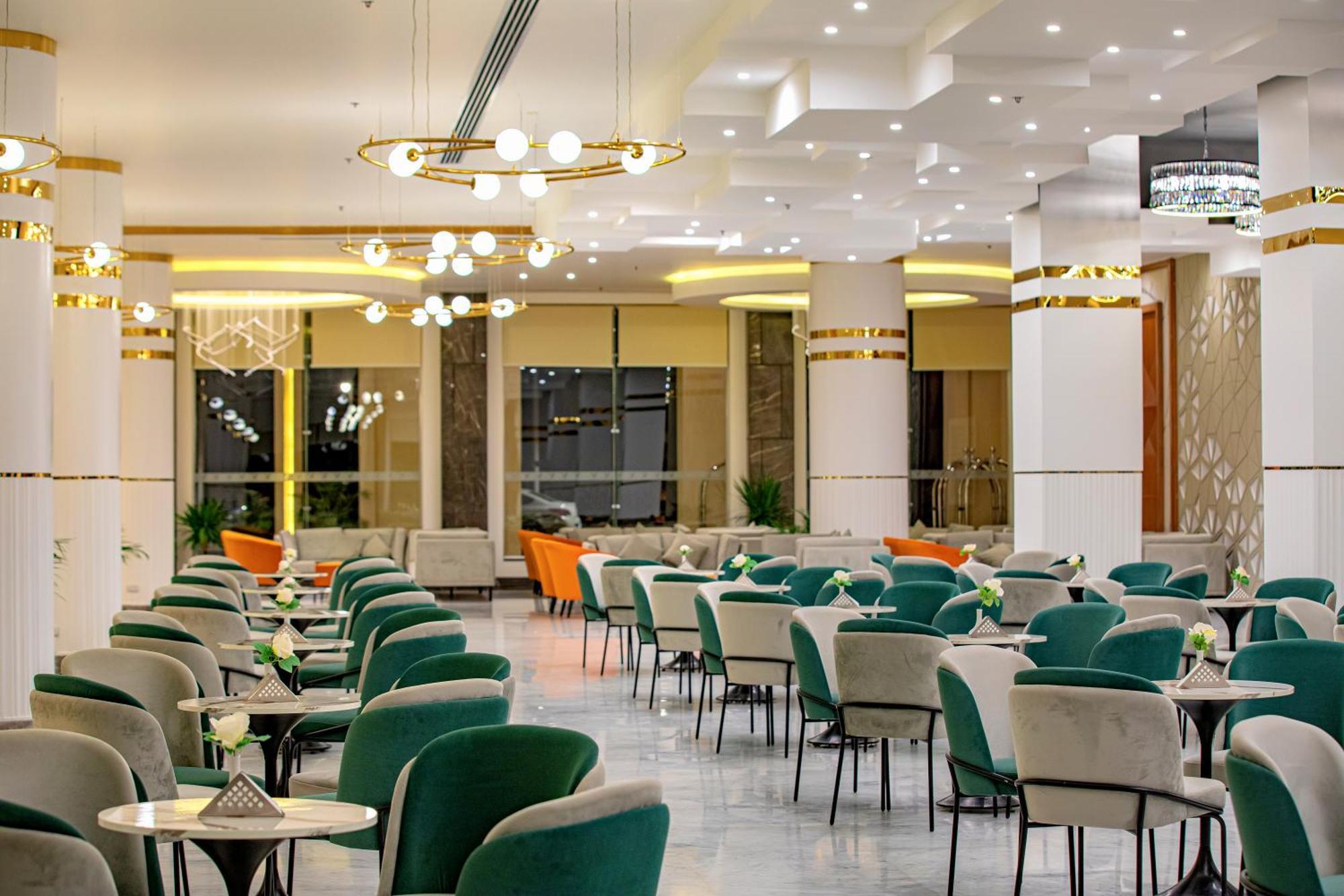 The V Luxury Resort Sahl Hasheesh الغردقة المظهر الخارجي الصورة The interior of the restaurant