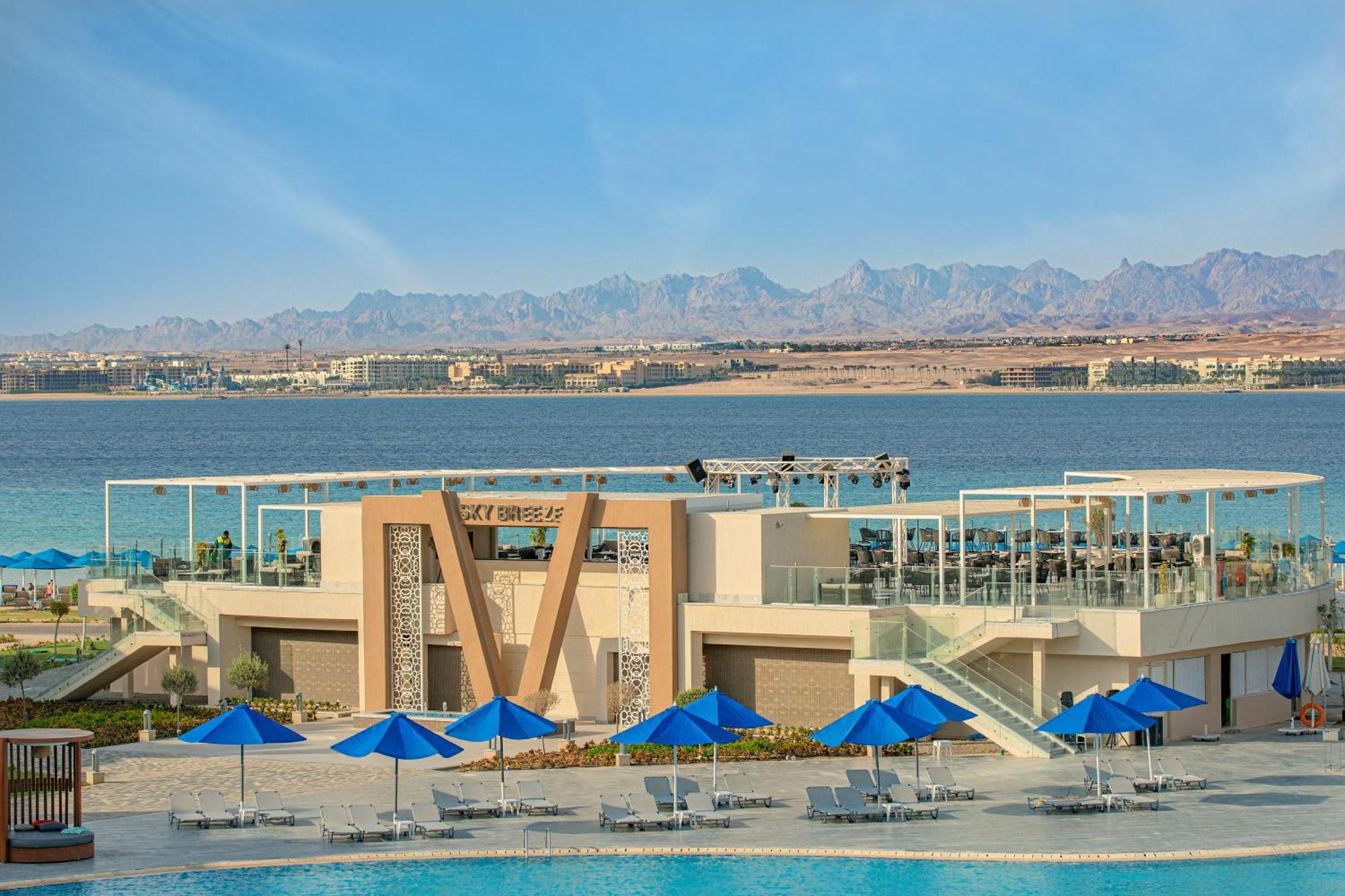 The V Luxury Resort Sahl Hasheesh الغردقة المظهر الخارجي الصورة View of the Red Sea from the Hilton Sharm El Sheikh
