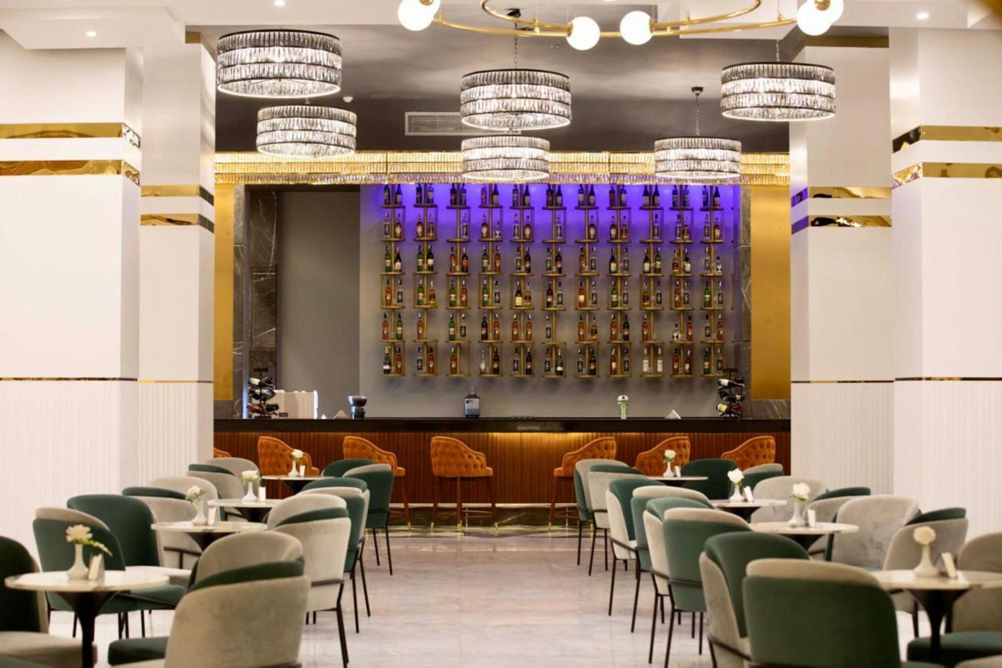 The V Luxury Resort Sahl Hasheesh الغردقة المظهر الخارجي الصورة The interior of the restaurant